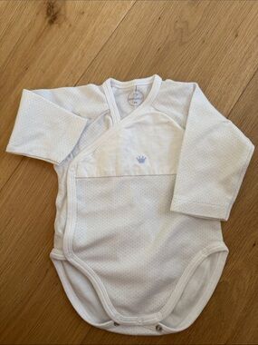 White Long-Sleeve Kimono Bodysuit with Subtle Crown Detail